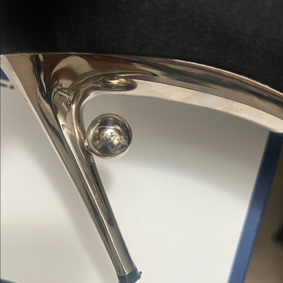 Chanel Black Satin & Patent Leather Heels w/ Sculptural Silver Heel size 40 - Picture 12 of 12